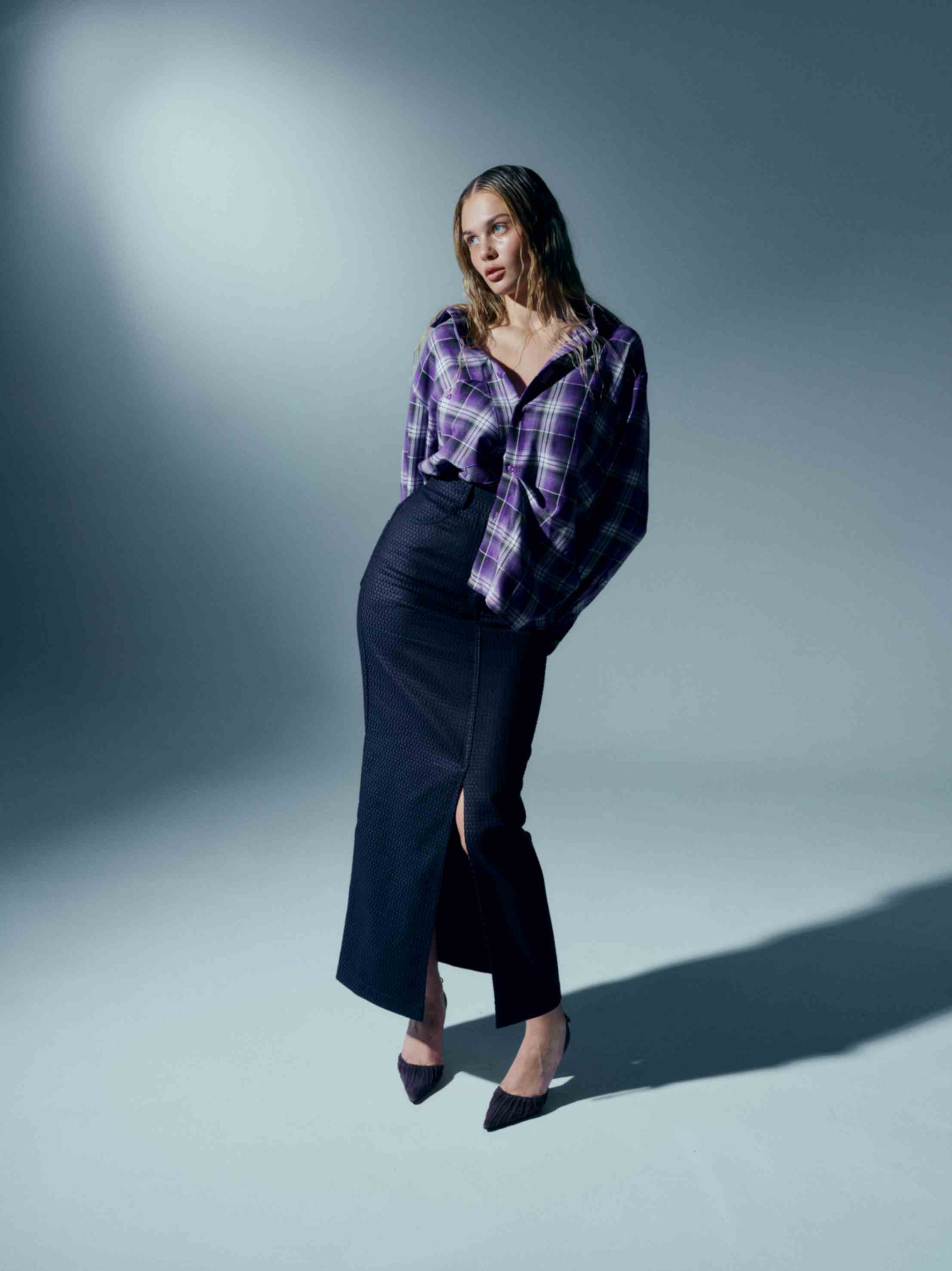 Close-up of the skirt’s convenient pockets, blending practicality with chic design